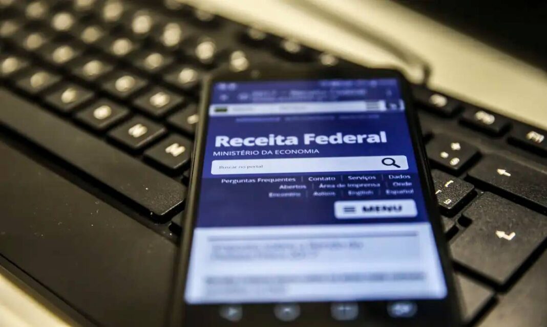 Receita e B3 anunciam ferramenta para calcular o IR de investidores