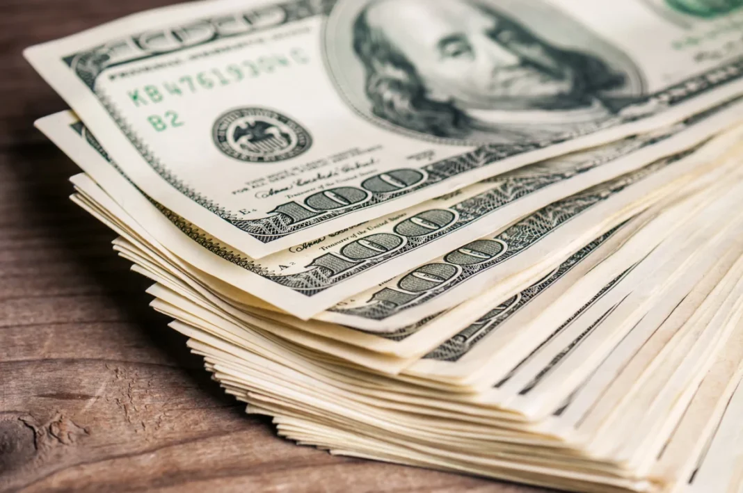Vale a Pena Comprar Dólar Agora ou Esperar? Descubra a Melhor Estratégia para Investir em Moeda Estrangeira